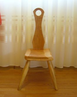 scaun mic din lemn de cires